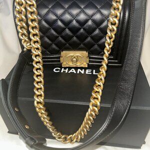 SMALL CHANEL BOY BAG